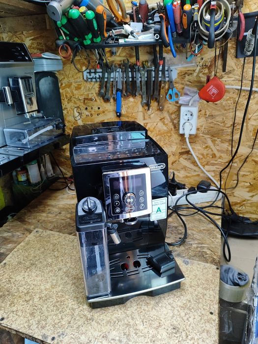 Кофемашина, ковомашина Delonghi ECAM 23.450 , 23,466, 23.463