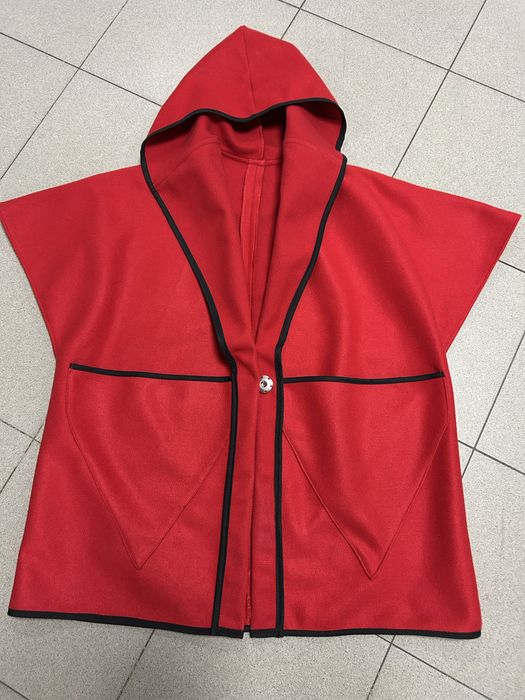 Poncho vermelho novo