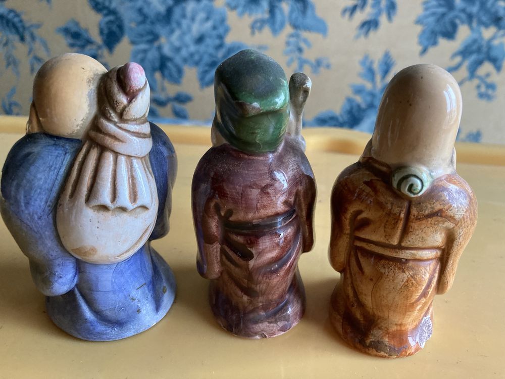 Budas em porcelana