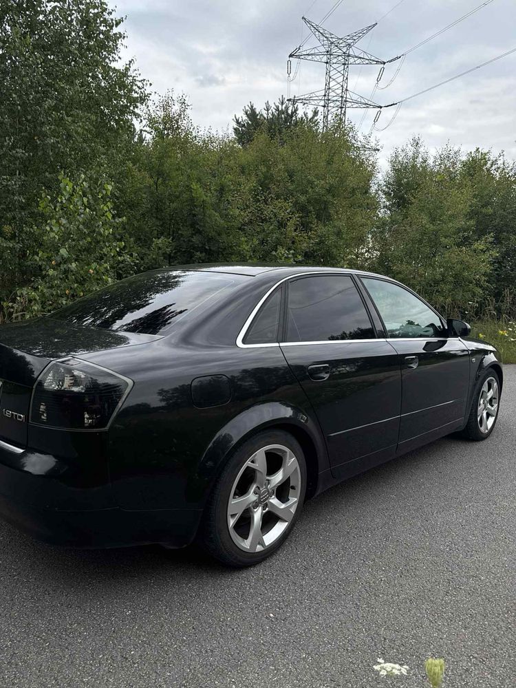 Audi a4b6 1.9 130 km