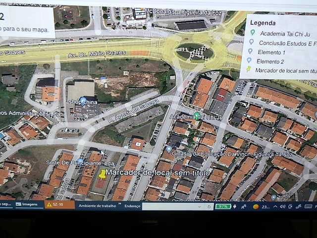 vende-se garagem com 18m2, na zona do Leclerk