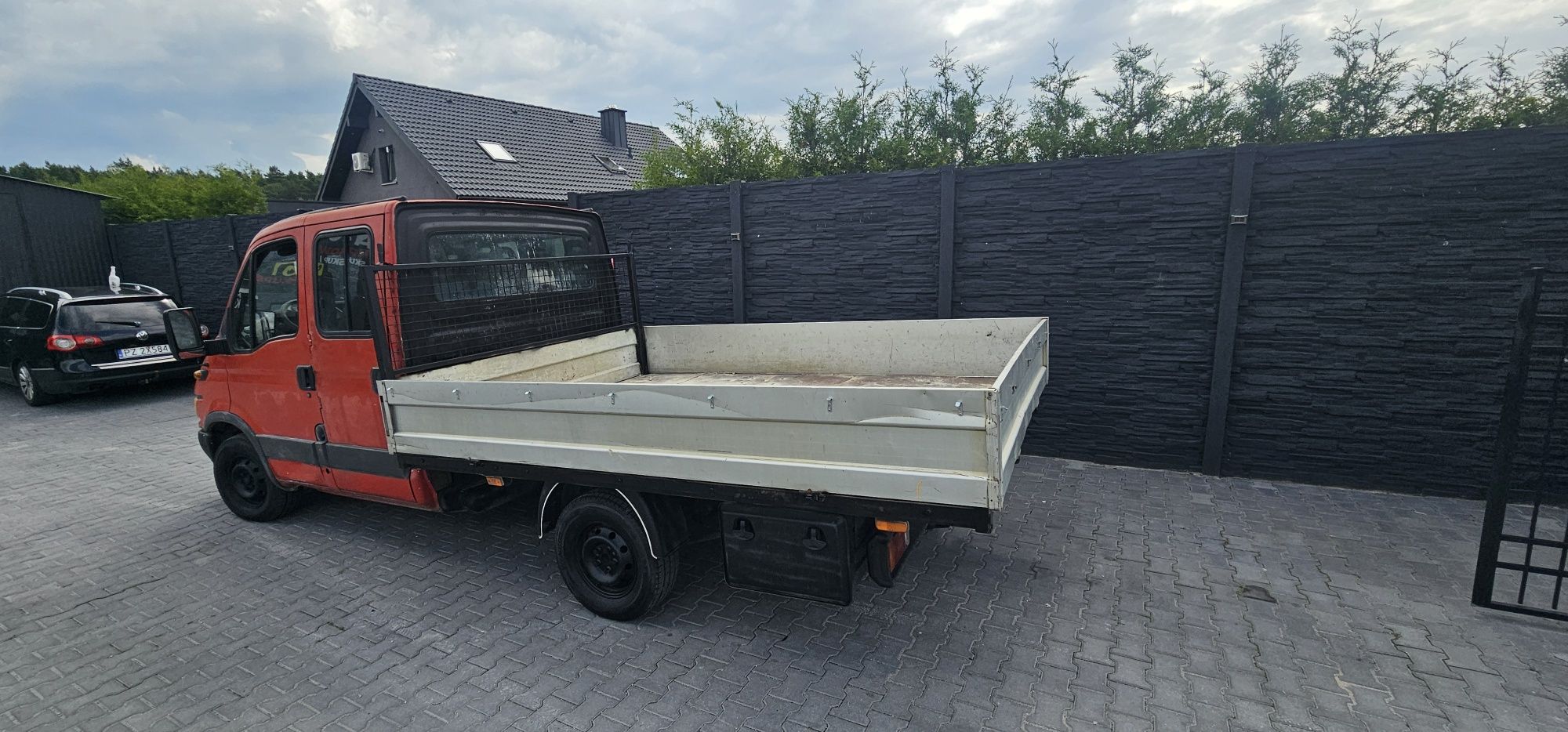 Iveco Daily 7-Osobowy + PAKA Skrzyniowy Brygadówka 2001r 2.8D