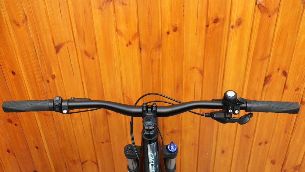 Rower elektryczny Specialized Levo .I inne rowery