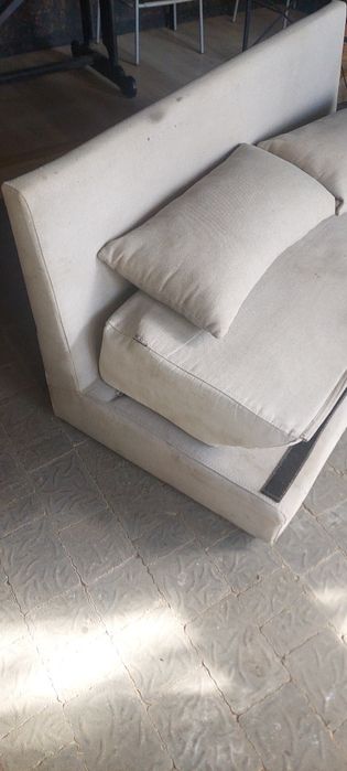 Диван не розкладний