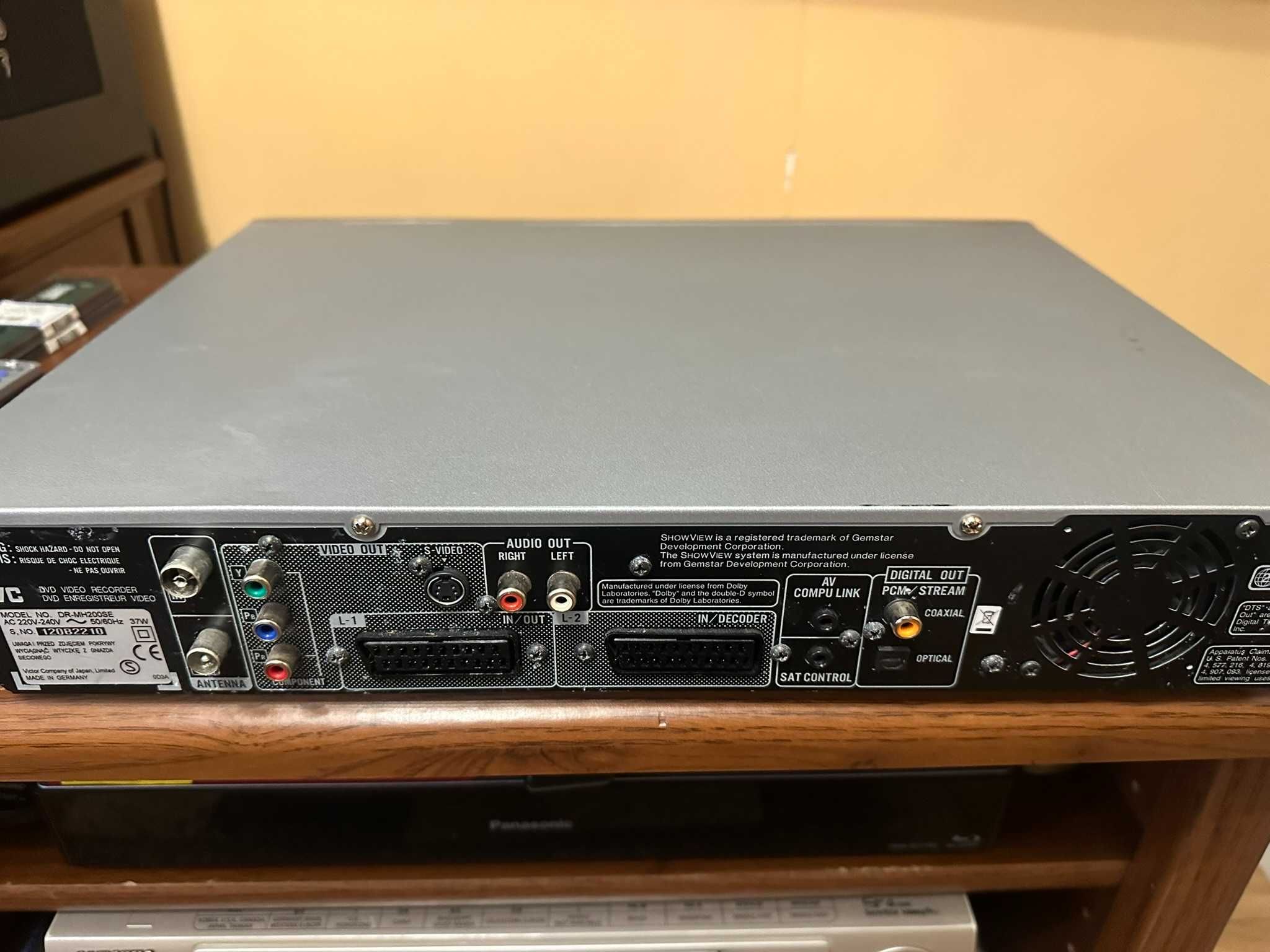 Nagrywarka DVD JVC DR-MH200 SE z HDD 160