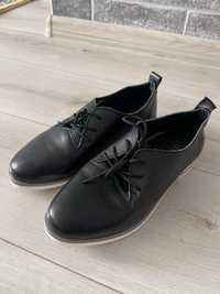 Туфлі чорні