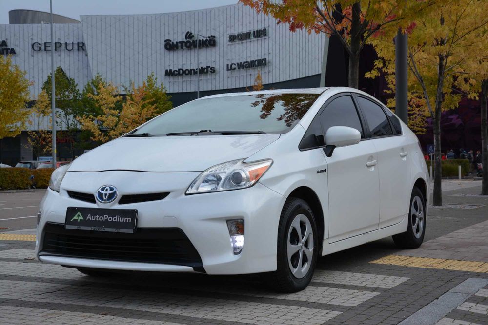 Тоета Приус отличное состояние