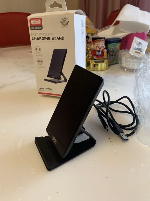 Зарядная быстрая безпроводная станция для зарядки мобильного телефон