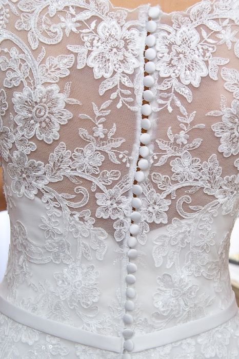 Suknia ślubna, kształt litera A