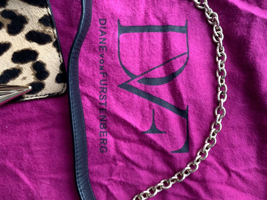 Mała skórzana torebka damska Diane VON Furstenberg .