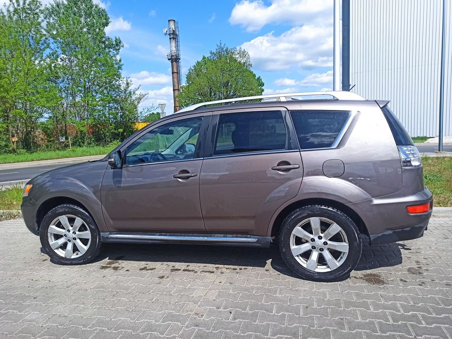 Mitsubishi Outlander 2010 - 7os. załączany napęd 4x4