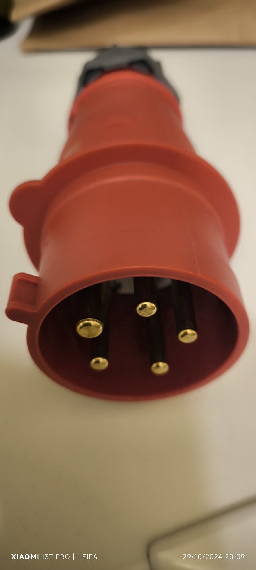 PowerTOP® Xtra IP67 / IP69 de 16 A (3 e 5 pólos) e 32 A (5 pólos