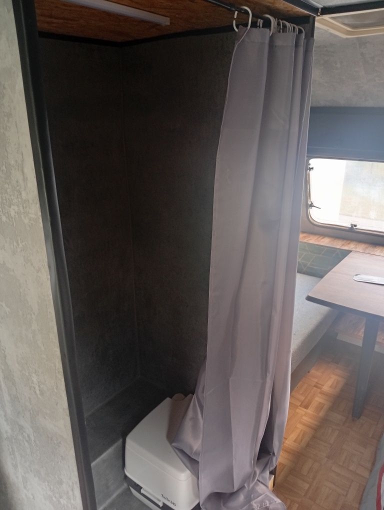 Przyczepa kempingowa avento royal 395T