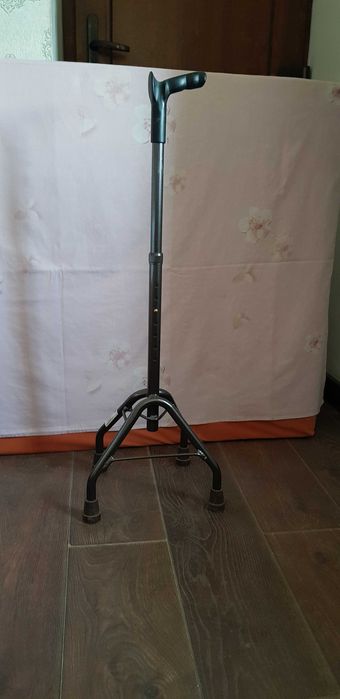 ортопедическая  палка для ходьбы после травм