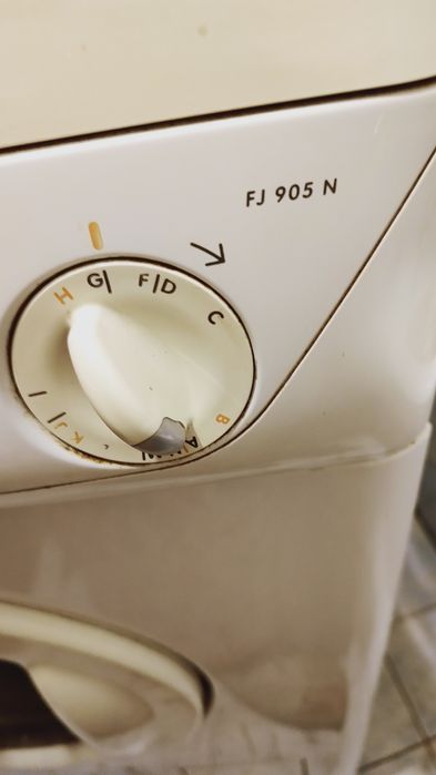 Пральна машина Zanussi FJ905N стиральная jetsystem 900
Глубина 44 см
В