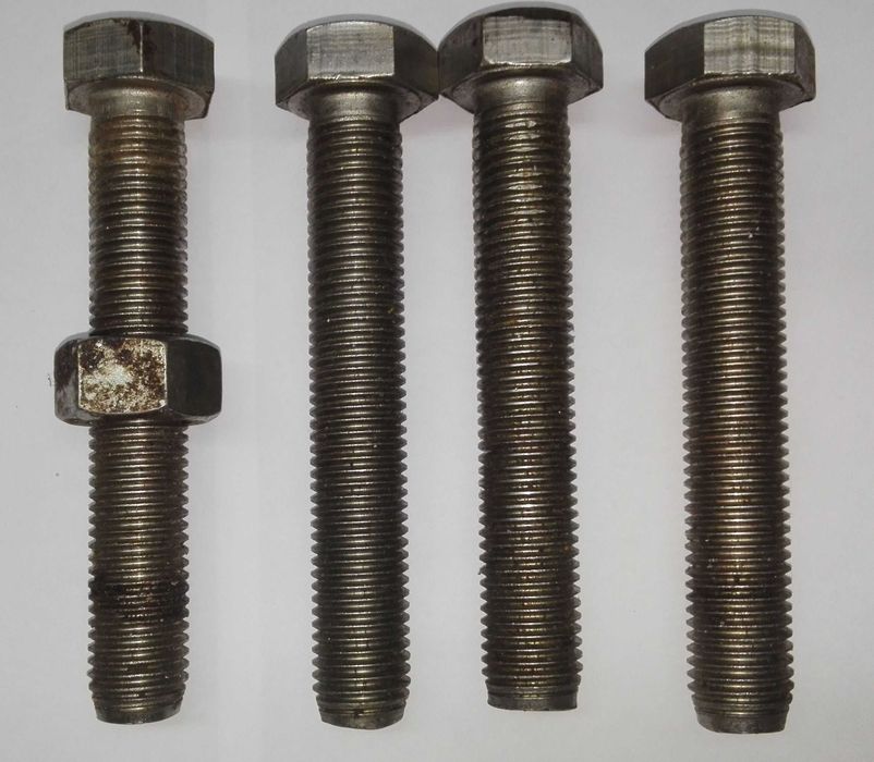 Esticadores, buchas, parafusos e manilha