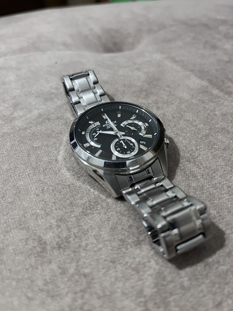 Zegarek Casio Edifice EFV-580D-1AVUDF