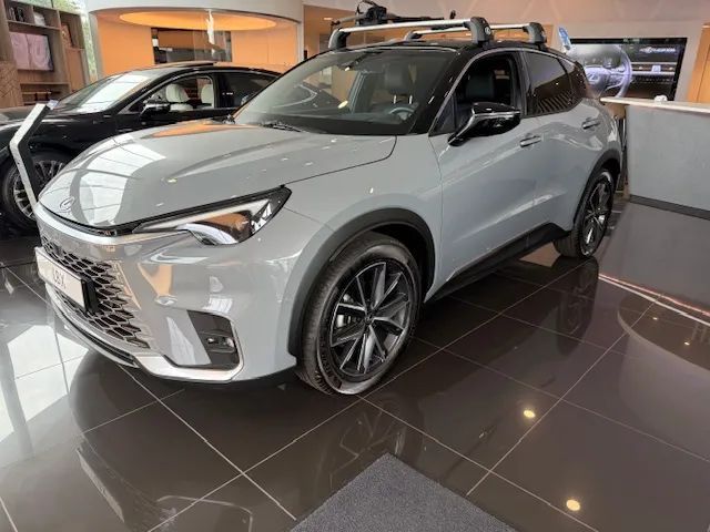 Lexus LBX Dodatkowe Pakiety Advanced i PREMIUM