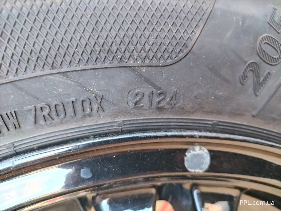 Kia Niro I 2016-2022 колесо диск резина 205/60 R16 5x114.3 52910-G5120