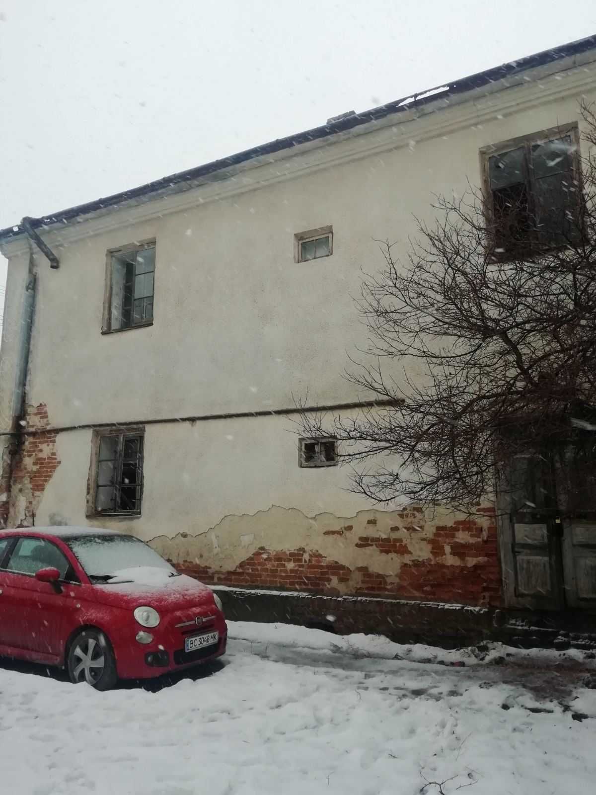 Нежитлова будівля, площею 348,1 кв.м,  Львівська область, с. Лопатин