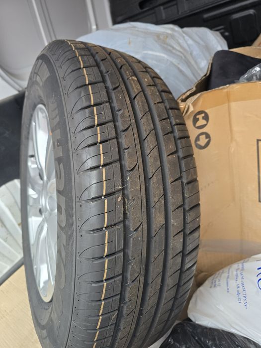 Б/у резина літо (215/70R16) - 4 шт+повноцінна запаска на литому диску