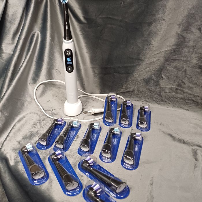 elektryczna szczoteczka magnetyczna Oral-B iO,