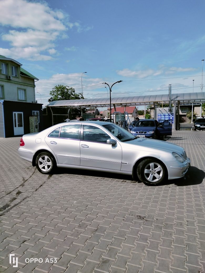 Mersedes Benz e200