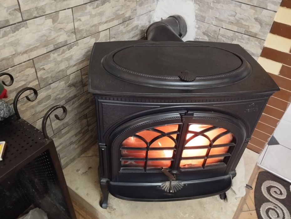 Продам камін на дровах