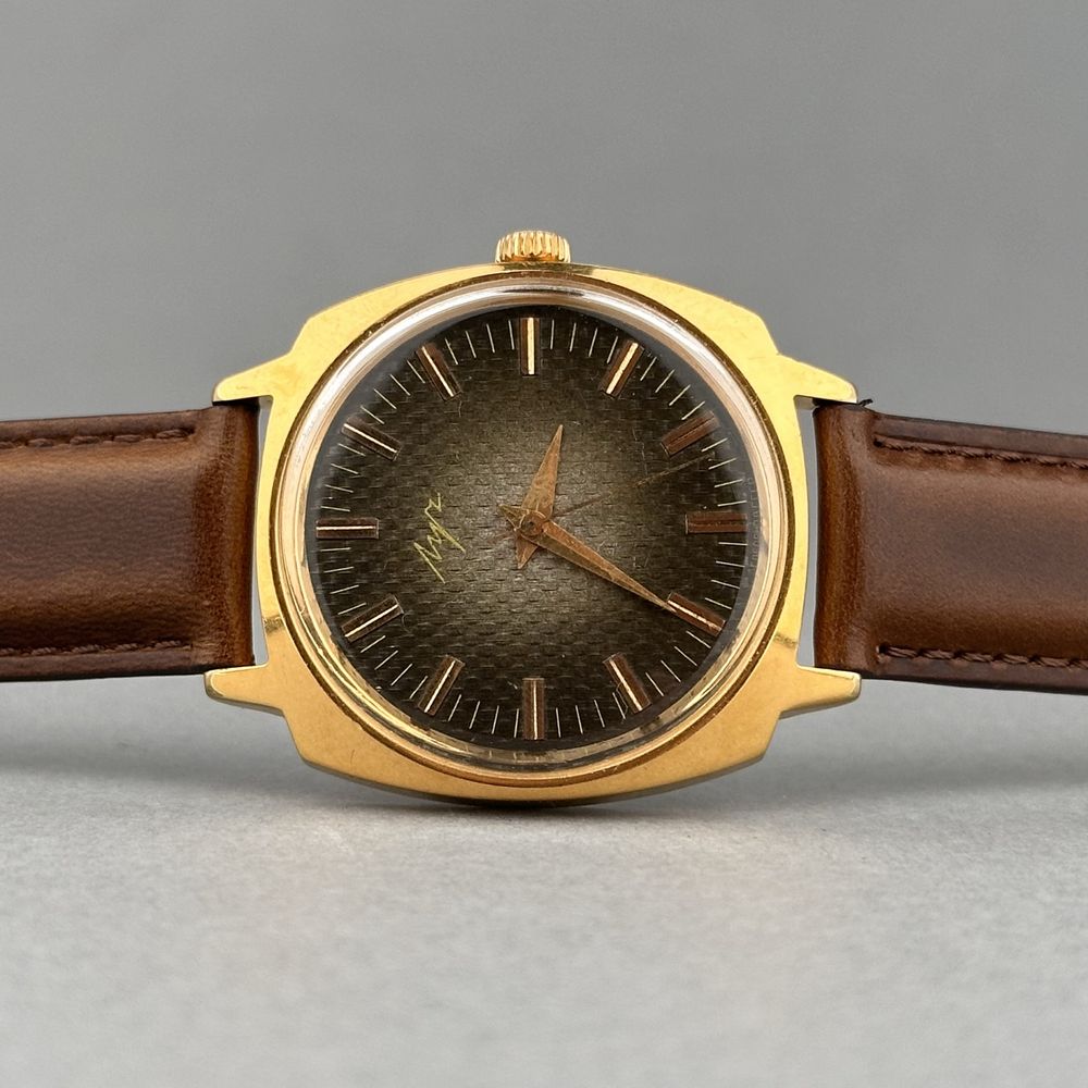 Zegarek vintage Łucz – zielono-szary pleciony wzór | 36 mm | USSR