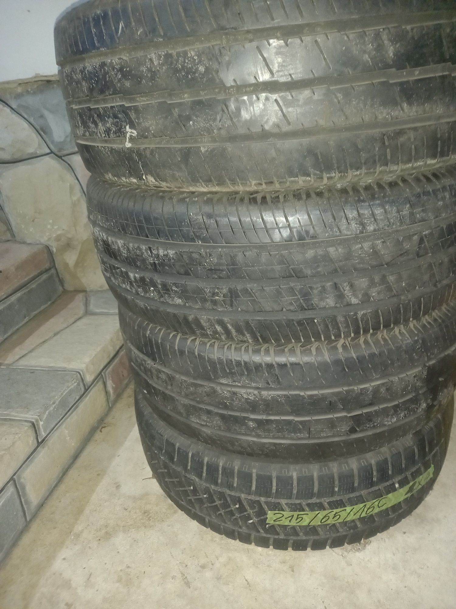 Шини 225/65 R16C контенінталь