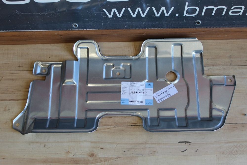 BMW E30 Nowa Osłona Termiczna Tłumika Tył Izolacja Oryginał Części BMA