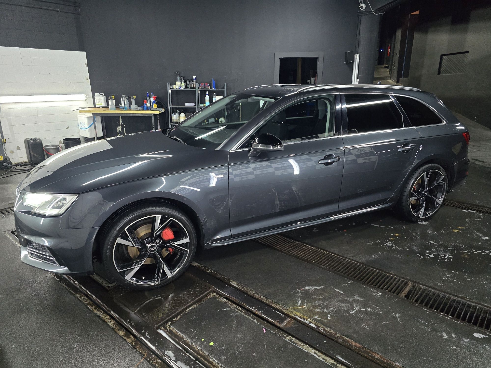 Audi a4 s line 190cv