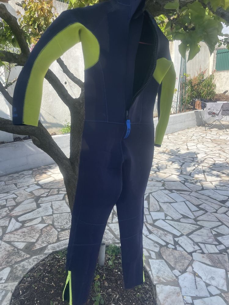 Fato Surf Decathlon Olaian