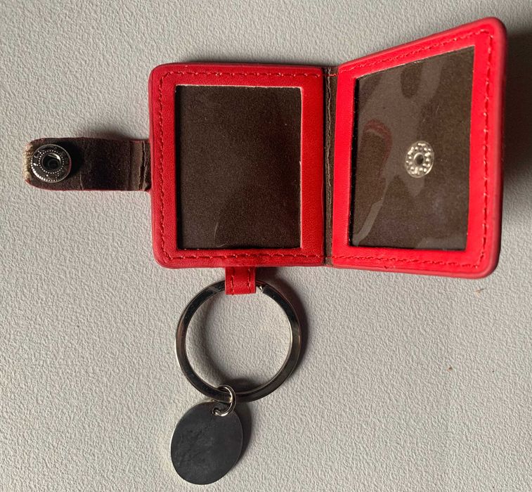 Porta-Chaves com Compartimento para Fotografia