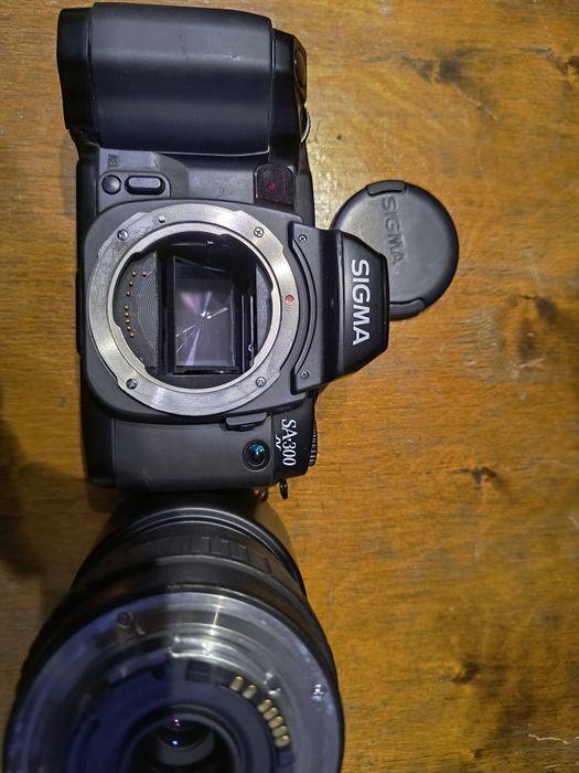 Aparat Sigma SA-300 analogowy