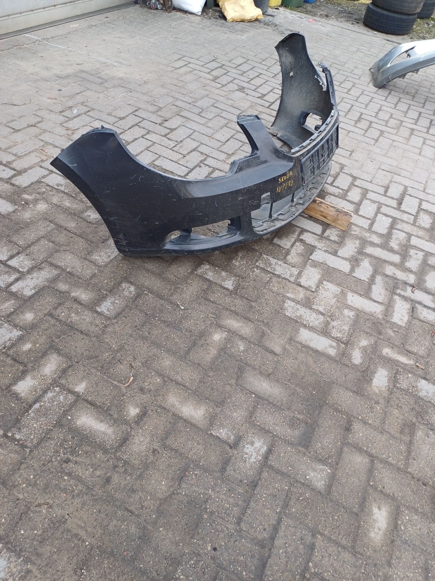 Zderzak przedni do skoda superb 08-13