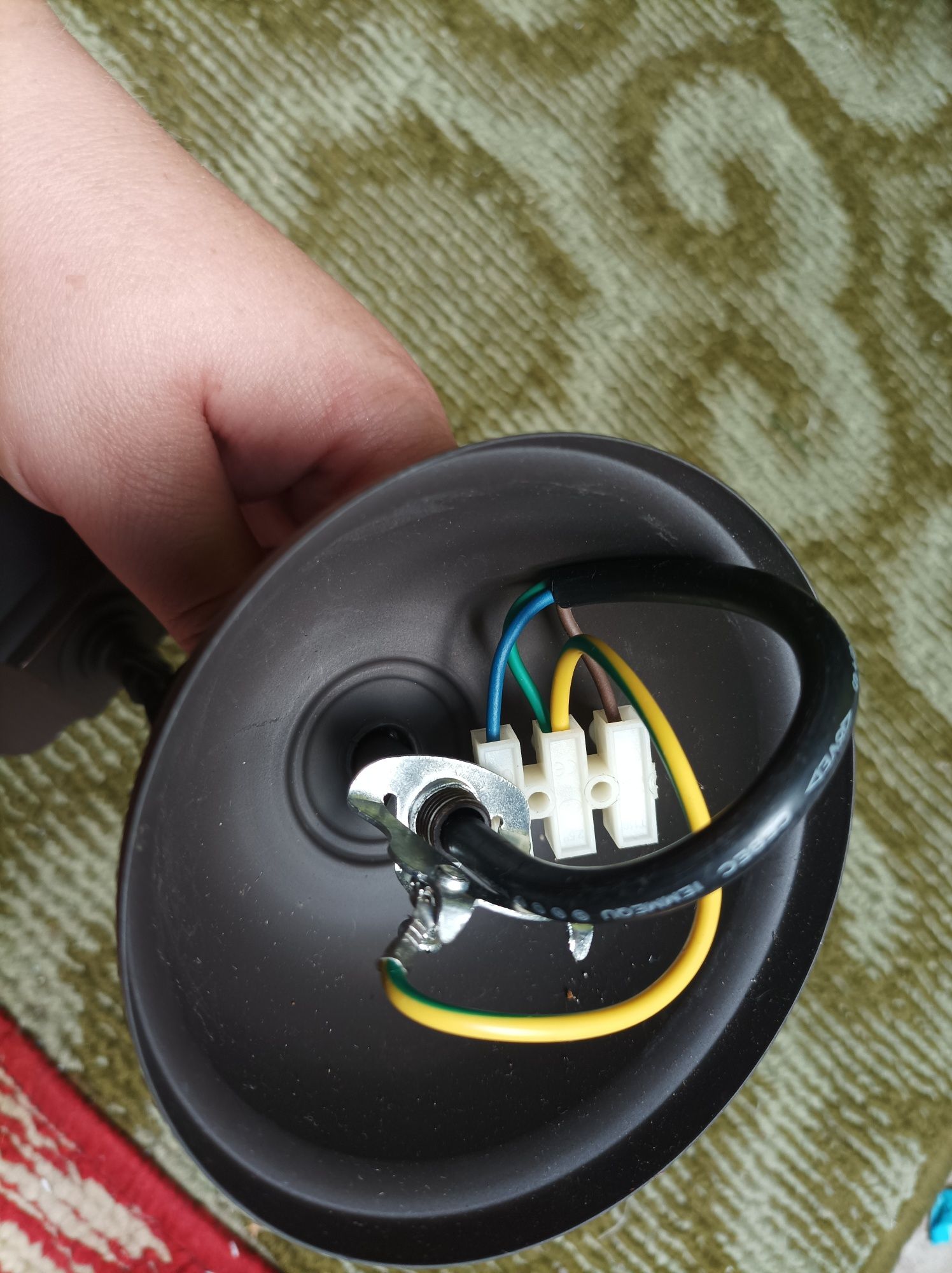 Nowa lampa kinkiet zewnętrzny wisząca