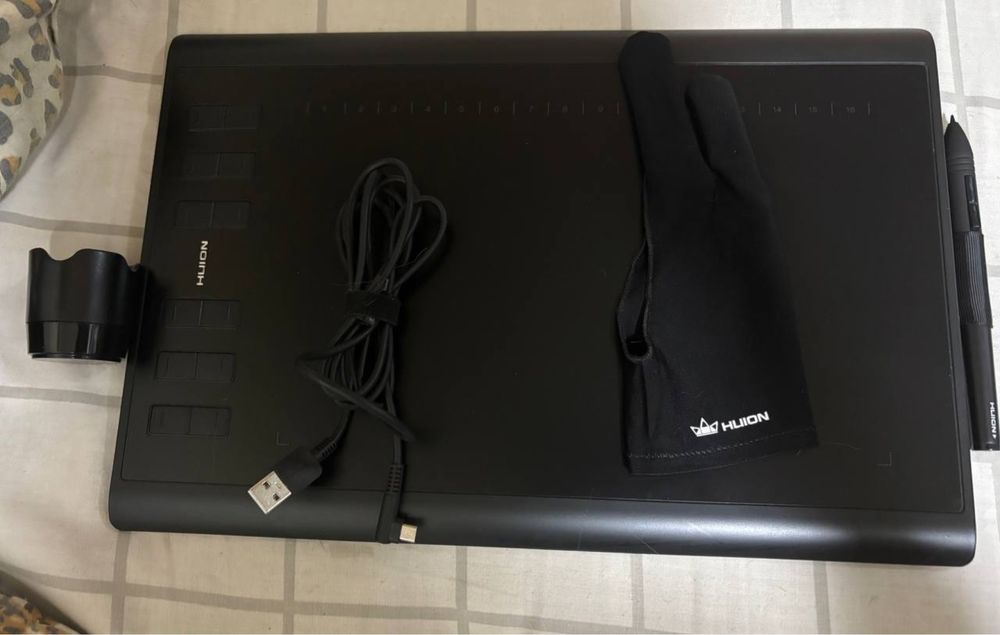 Графічний планшет Huion 1060 Plus