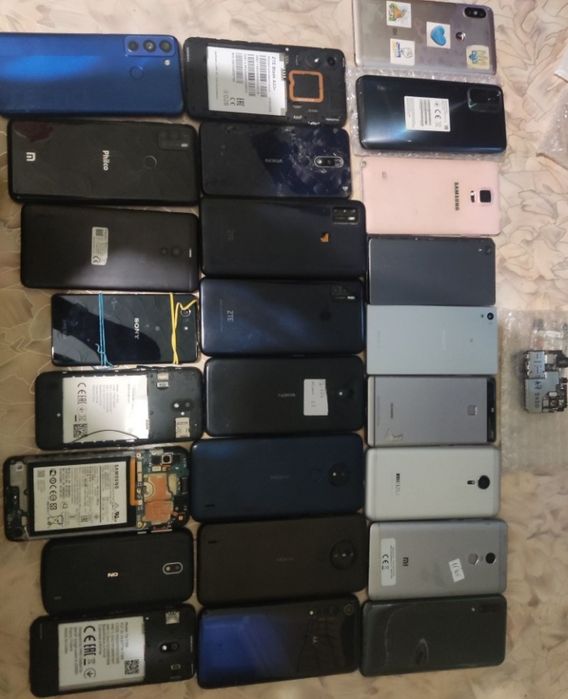 Прийму непотрібні  речі  та  книжки