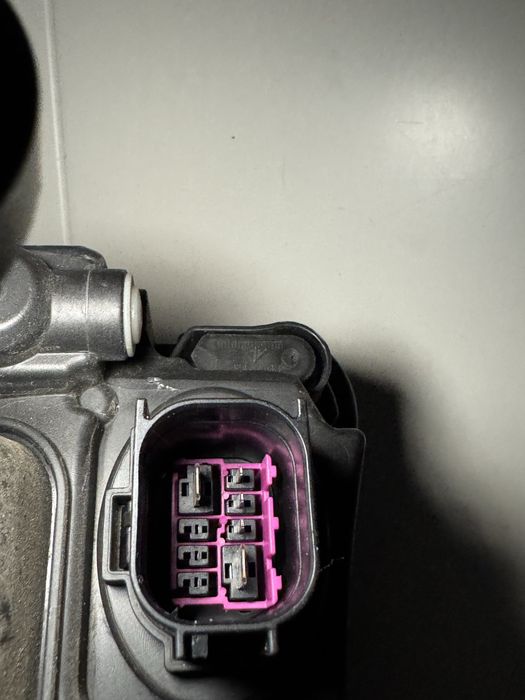 Оригінальна фара Audi A4 B9.5 FULL LED — робоча