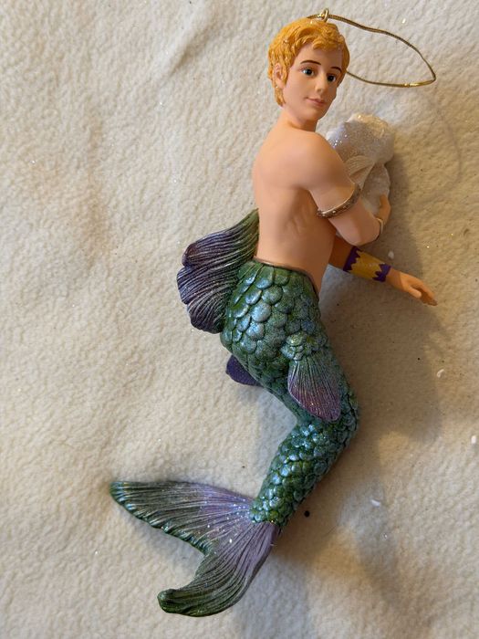 Enfeite sereio merman em porcelana com glitter – vários