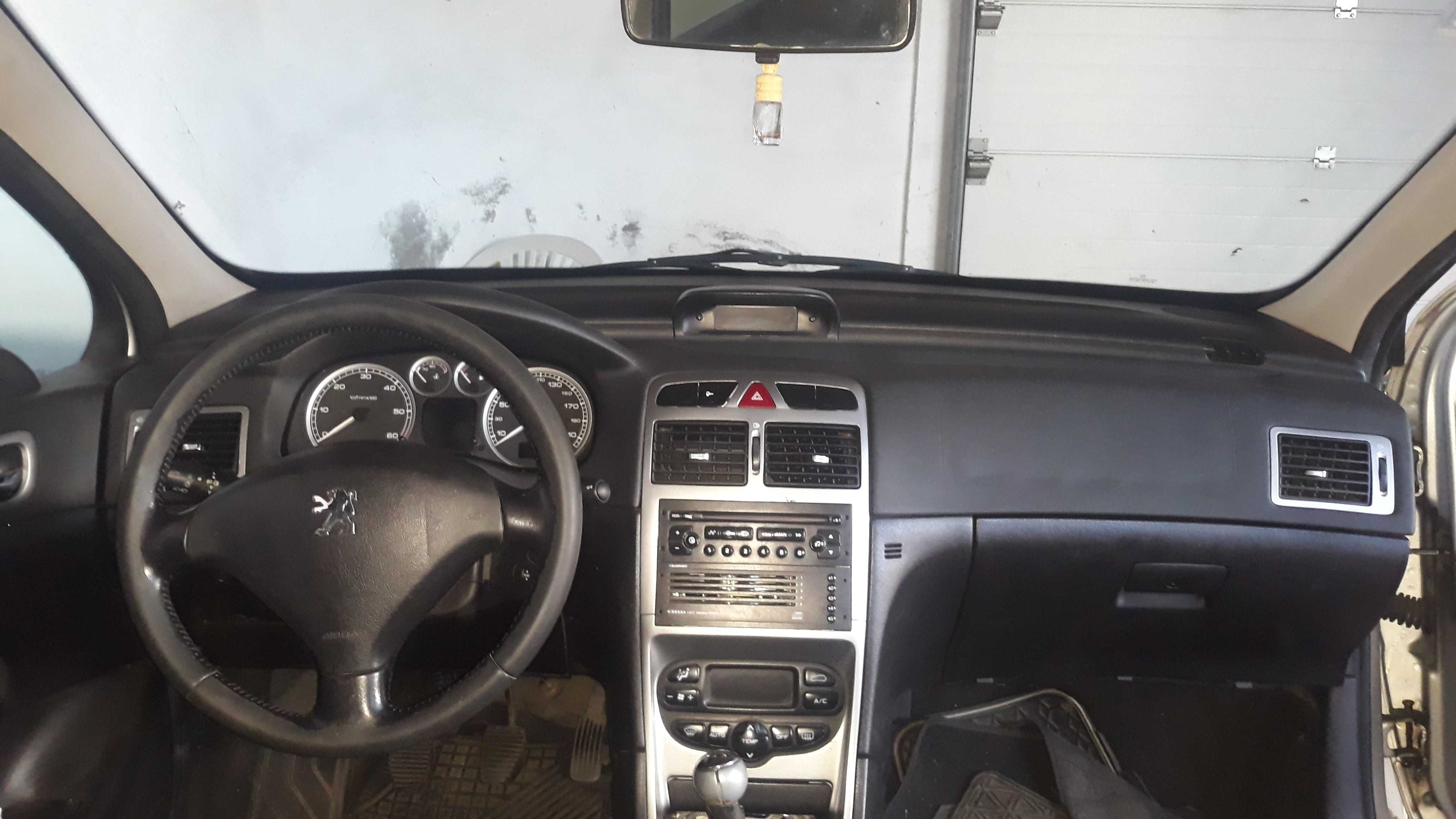 Peugeot 3071.6hdi 110cv 7 lugares de livrete