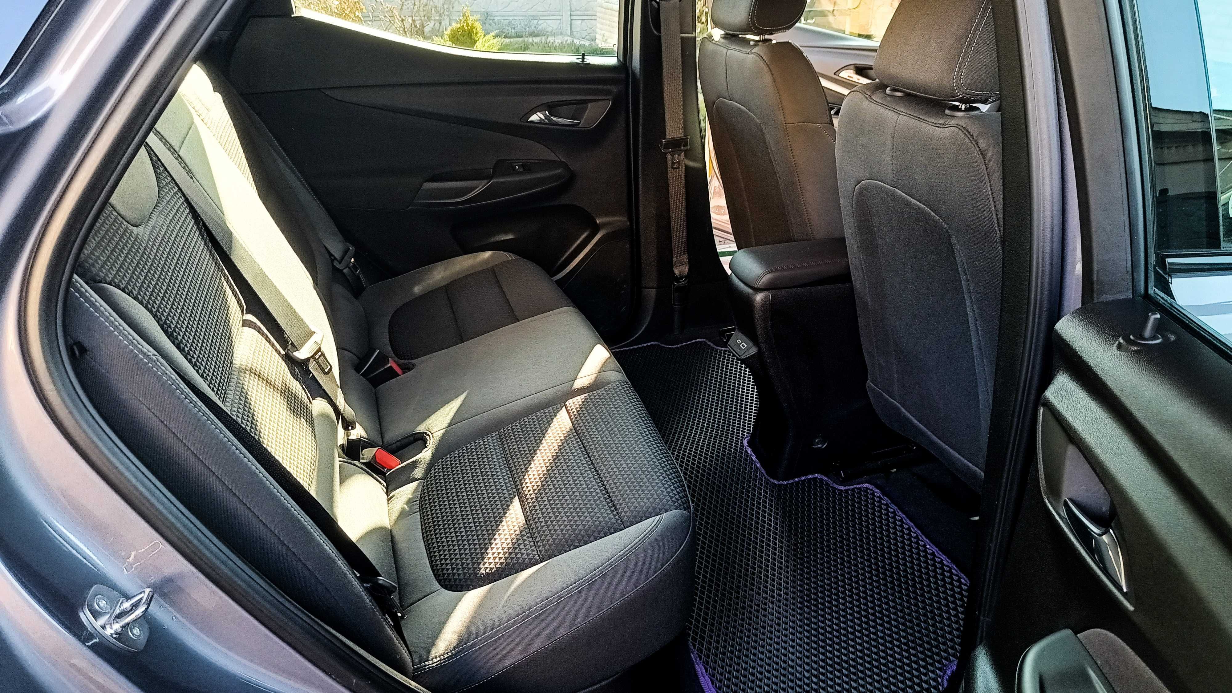 Chevrolet Bolt EUV 2023р новий сімейний хачбек універсал кросовер
