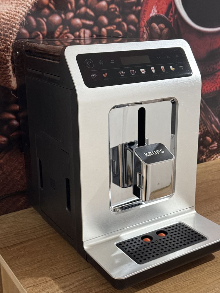 Ekspres do kawy KRUPS EA895 Auto Cappuccino oraz Latte  gwarancja