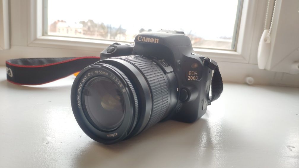 Canon Eos 200D kit 18-55 III