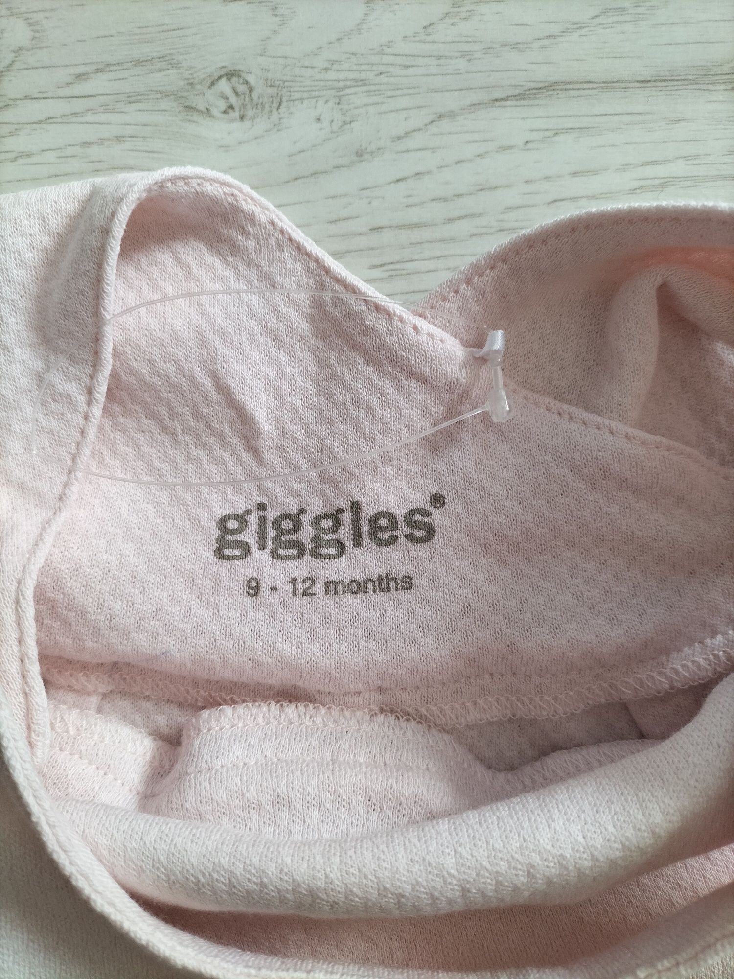 Nowy rampers giggles na 9-12 m