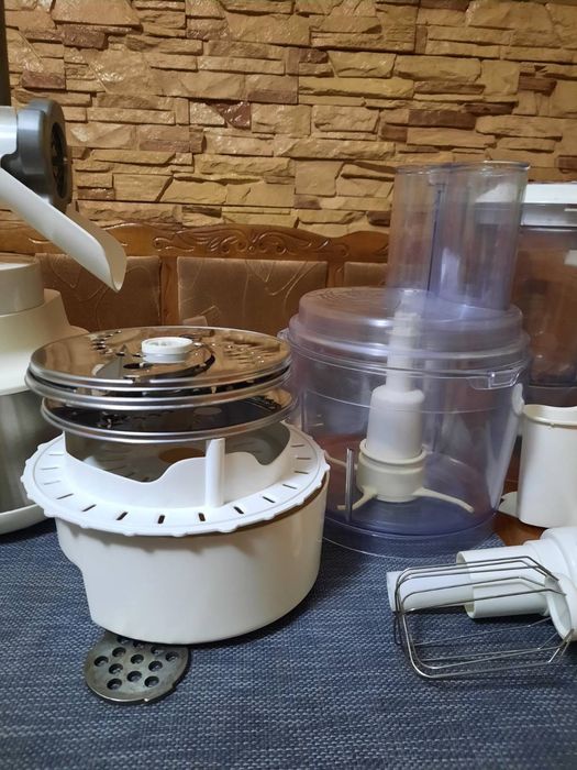 Кухонний комбайн moulinex з усіма насадками