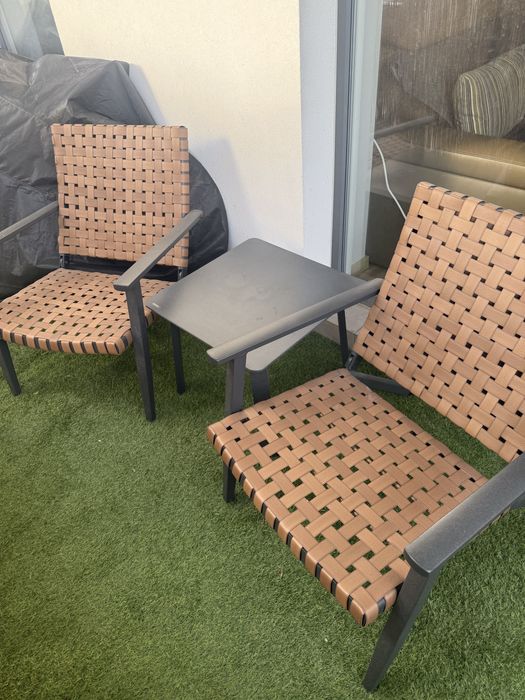 Meble ogrodowy - stolik i krzesla