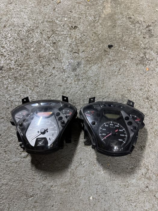 Honda sh . Пластик ,диски , приборка, аморти.