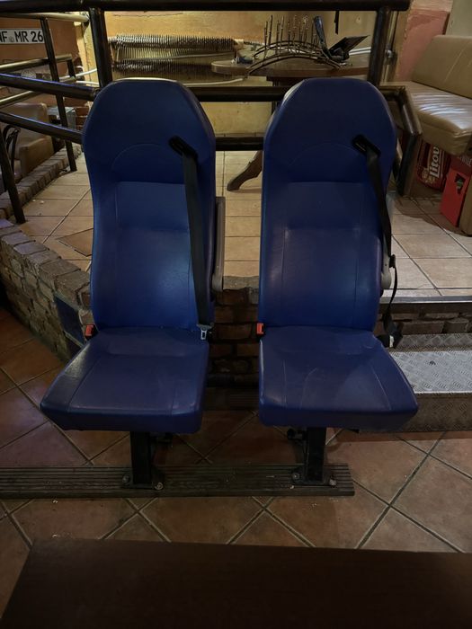 Fotele niebieskie, wygodne „fancy”